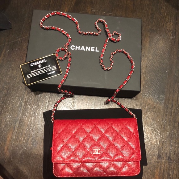 Chanel Bag Wallet On Chain in Red Caviar Leather Crossbody Silver Hardware - Picture 3 of 9